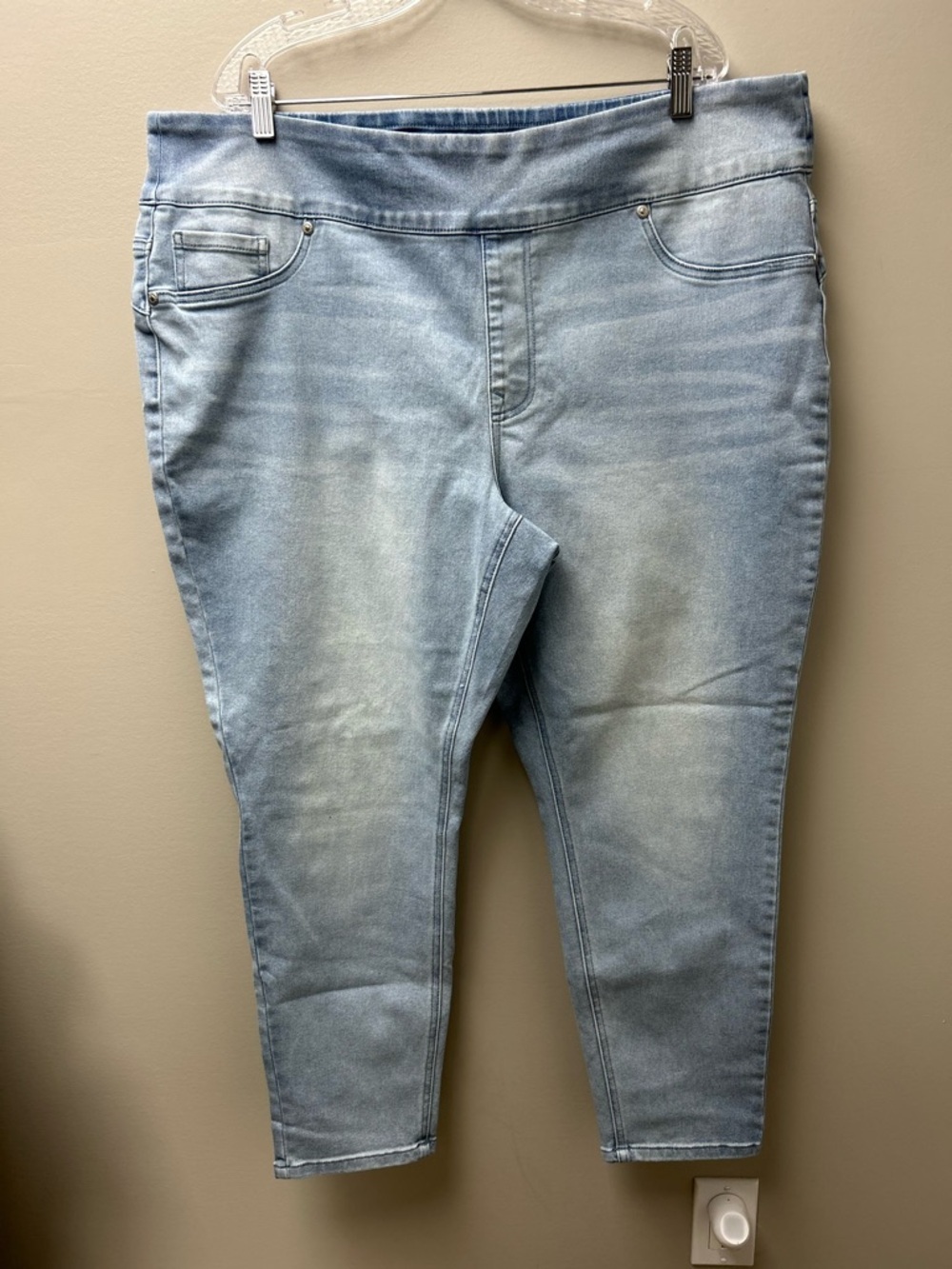 DG2 by Diane Gilman Light‎ Wash Skinny Jeans
